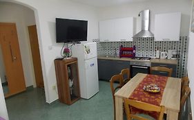 Hanifa Apartmani